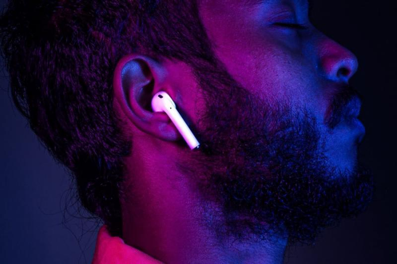 Apple возглавила мировой рынок наушников